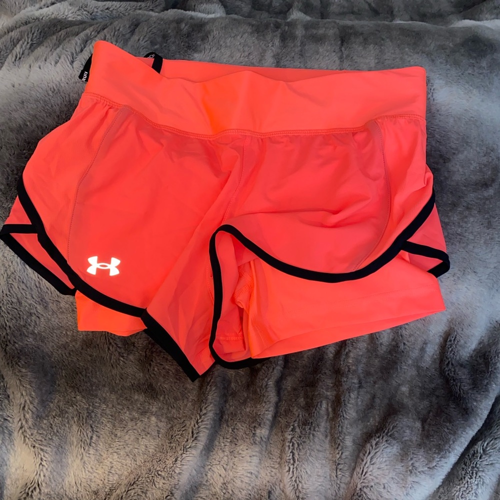 Under Armour size med shorts